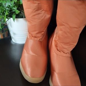Linda Lundstrom Canada boots